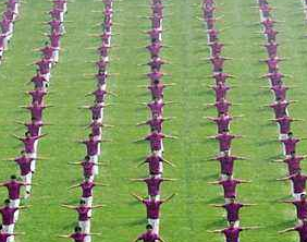 开展关于社会主义核心价值观 “敬业、友善、文明、和谐”为主题的活动 “我健康，我快乐”广播体操比赛